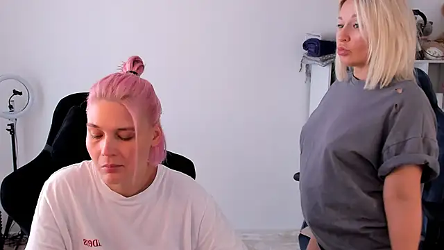 hotblonds online show from September 25, 10:36 am