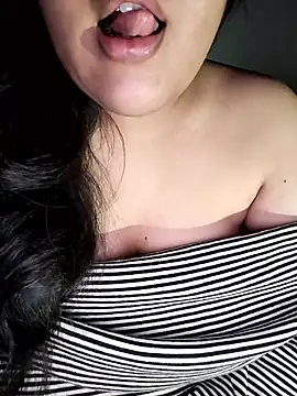 Annerae online show from September 30, 6:02 pm