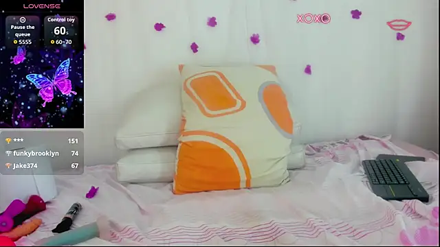 moana taylor online show from October 8, 12:20 pm