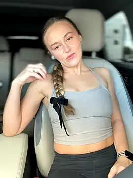 lunagirl13 online show from October 11, 9:17 pm