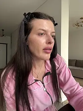 little belucci online show from June 16, 3:24 pm