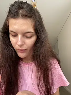 little belucci online show from September 15, 12:24 pm