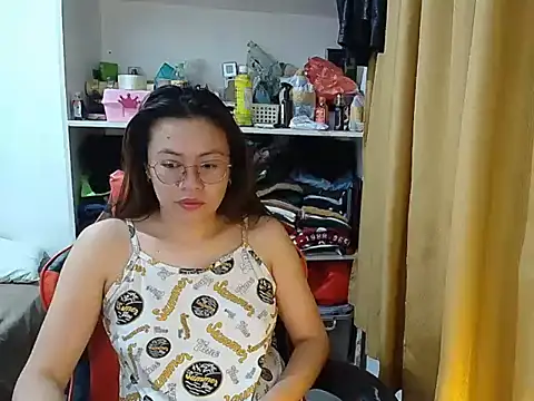 crizzybel online show from March 28, 6:07 pm