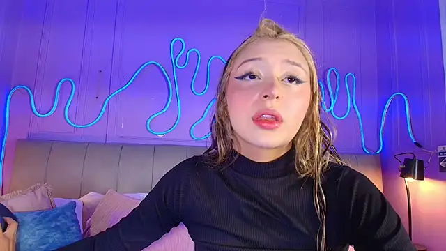 Sofly s online show from June 1, 11:56 am