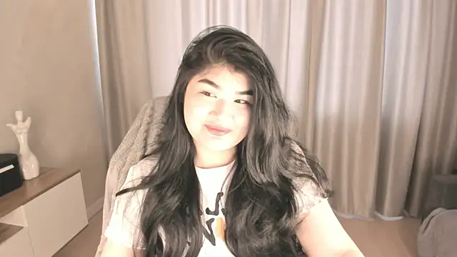 mia lui online show from July 22, 4:35 am