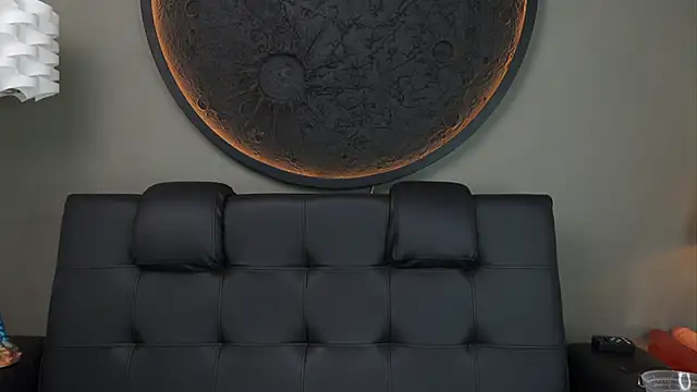 miss vaiolette online show from October 6, 11:16 am