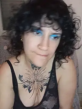 callmelouve online show from April 2, 10:29 pm