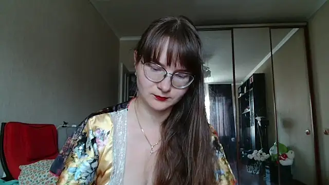KiraGoldens online show from July 28, 6:33 am