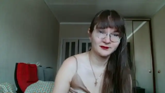 KiraGoldens online show from March 30, 6:02 am