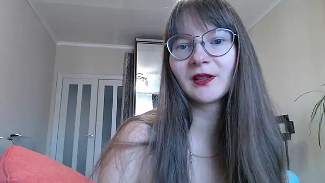 KiraGoldens online show from October 4, 4:29 am