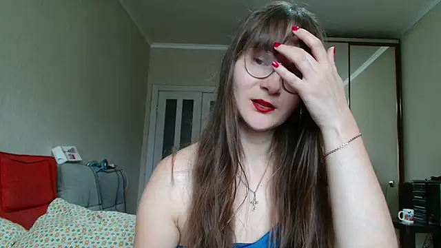 KiraGoldens online show from June 2, 6:25 am