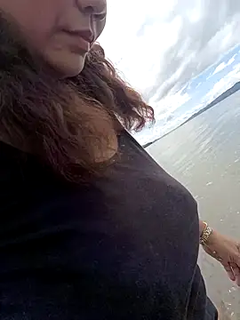 hotbabes163 online show from February 1, 3:27 am