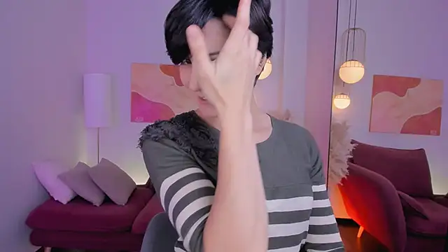 LorenDaze online show from October 21, 2:21 pm