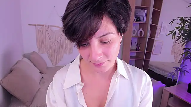 LorenDaze online show from October 17, 2:09 pm