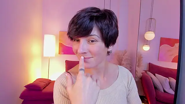 LorenDaze online show from October 7, 2:21 pm