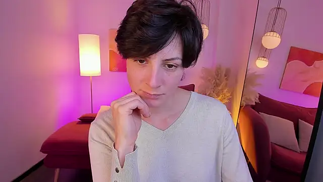 LorenDaze online show from November 3, 7:12 am