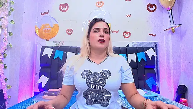  carolina fox online show from September 23, 3:15 am