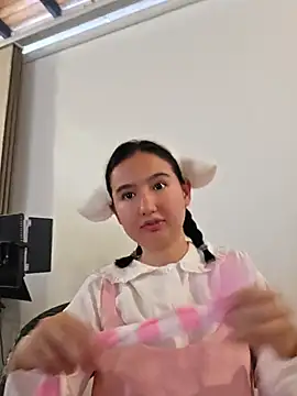 Pinkie Princes online show from July 29, 2:39 pm