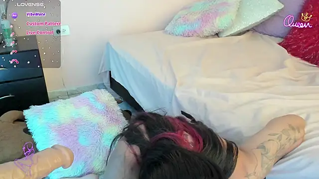 candymills1 online show from April 13, 3:13 pm