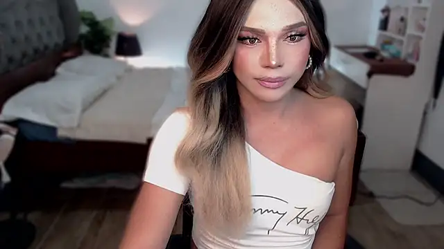 liaa lurrecams online show from October 19, 3:03 pm