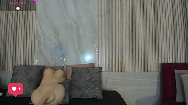 BriannaChelsea online show from April 20, 12:08 pm