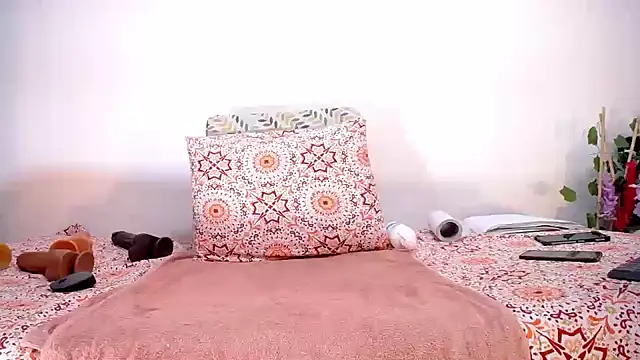 isabella-yumm online show from April 7, 1:40 am