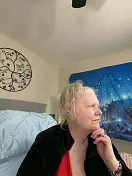 Kaitlyn Winters online show from February 14, 8:55 pm