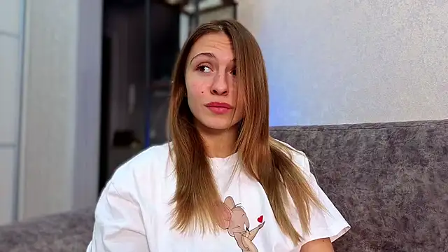 LovelyKatea online show from October 12, 1:35 pm