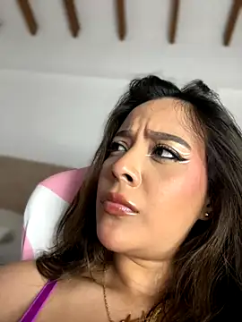 Little Amber6 online show from December 1, 1:09 am