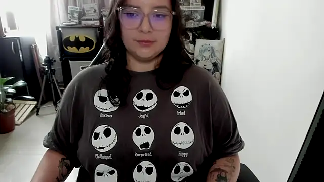 aika-dreams online show from March 19, 2:21 pm