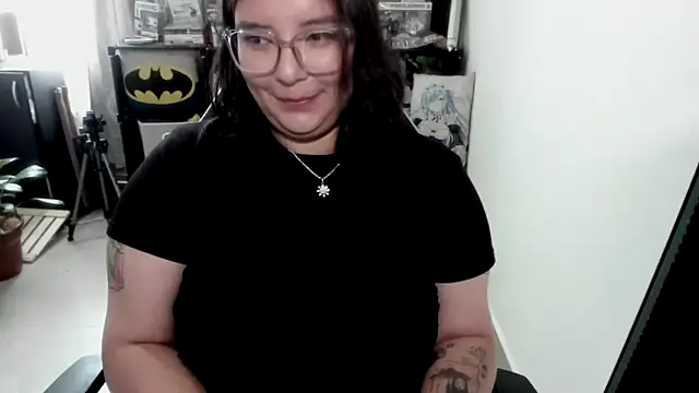 aika-dreams online show from March 18, 2:11 pm