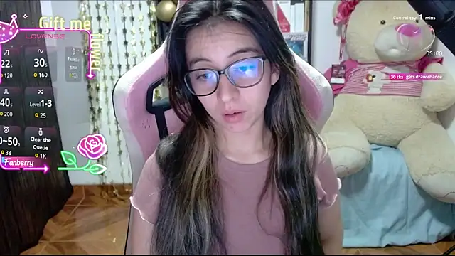 Maggie Fox3 online show from October 9, 1:32 am