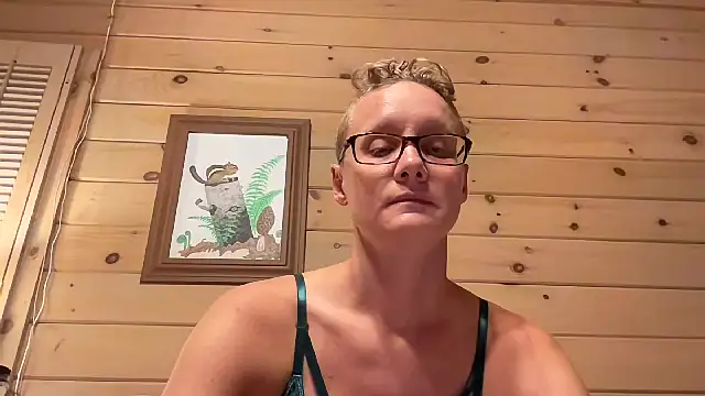 LeahWilde online show from November 8, 10:26 pm