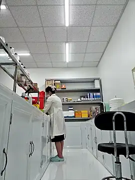 HinaLovely online show from February 5, 9:12 am