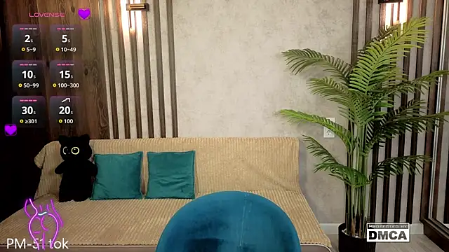 Holl1Would online show from February 23, 7:24 pm