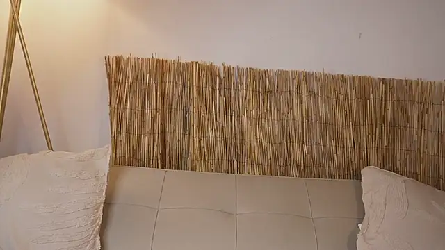 bunnycuteshy online show from April 13, 12:28 pm