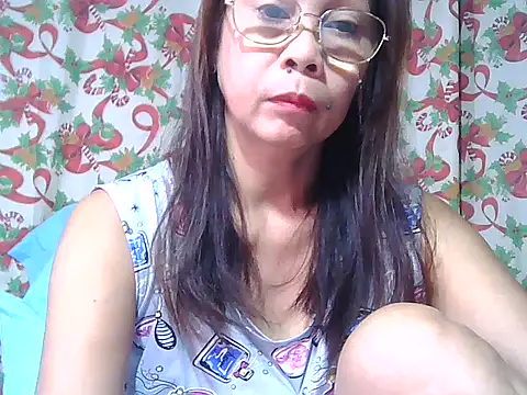 urwife tobe online show from December 17, 8:02 pm