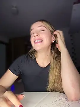 ShelbyHagen online show from July 2, 7:42 pm