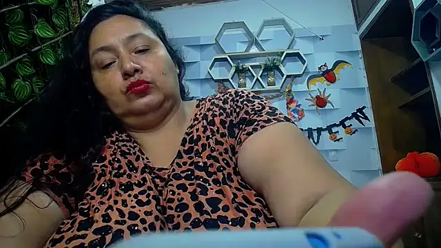 TistMature online show from October 21, 1:15 pm