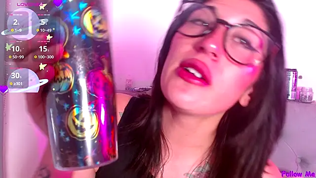 Red-moon1 online show from October 16, 7:33 am