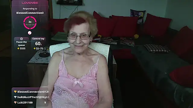 HeisseomaOriginal online show from January 15, 11:49 am