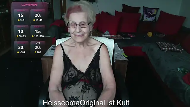 HeisseomaOriginal online show from September 18, 8:13 am