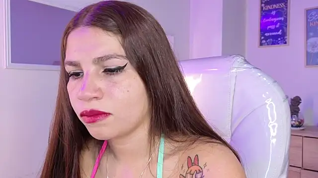 bluee hazell online show from October 17, 12:08 pm