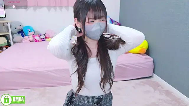 -M Hinano  online show from October 27, 2:01 pm