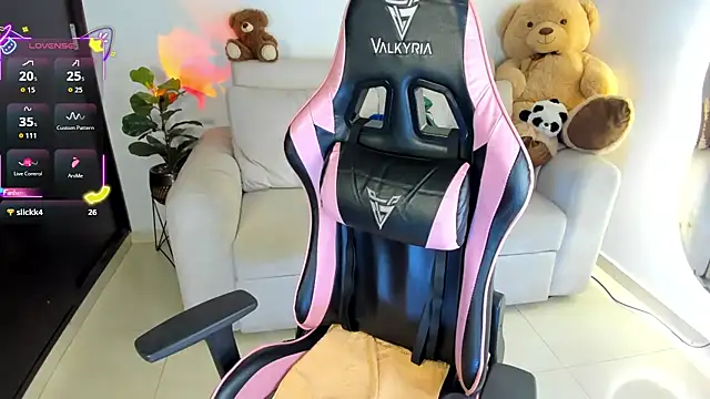 eval lee18 online show from October 7, 3:22 am