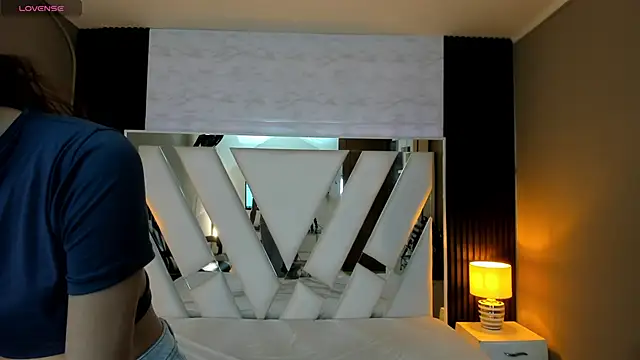 Linda4Petite online show from January 5, 6:44 pm