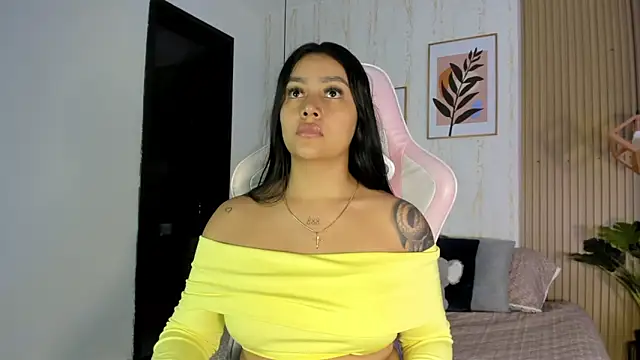 CameronCollins  online show from October 14, 7:49 pm