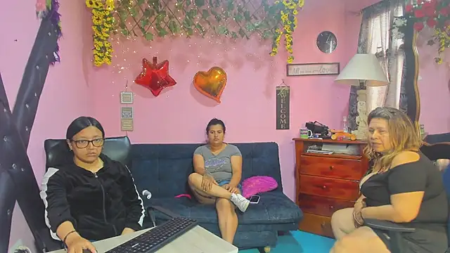 lesbiancuple online show from March 24, 2:33 pm