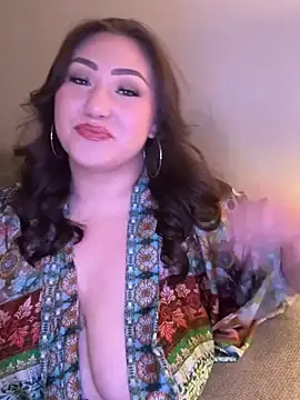 RosieDixx online show from March 18, 5:45 am