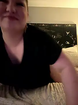 RosieDixx online show from December 2, 7:10 am